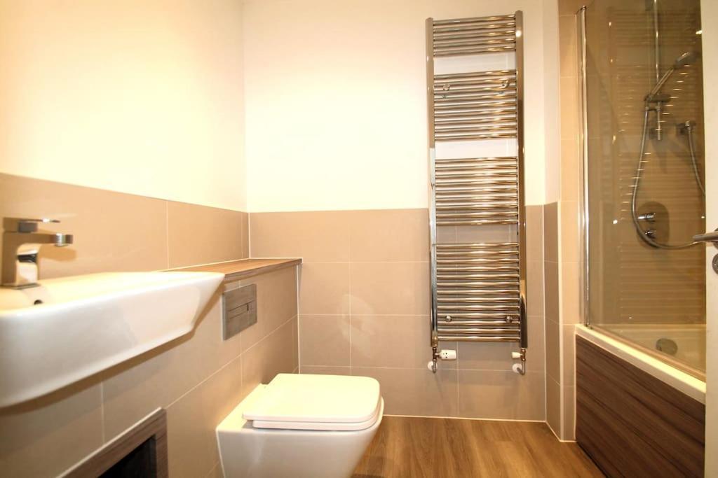 Beaulieu Park - Sleeps 10 - Chelmsford Villa Broomfield  Dış mekan fotoğraf